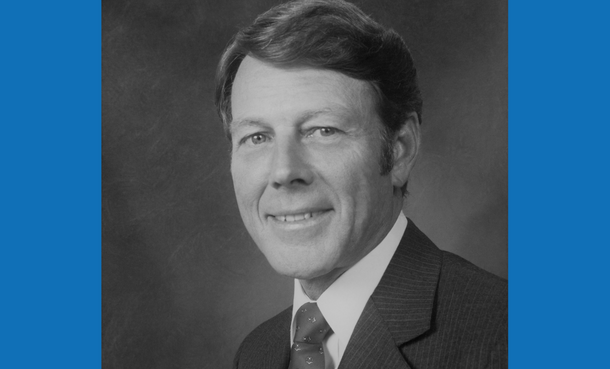 Headshot of William Bue